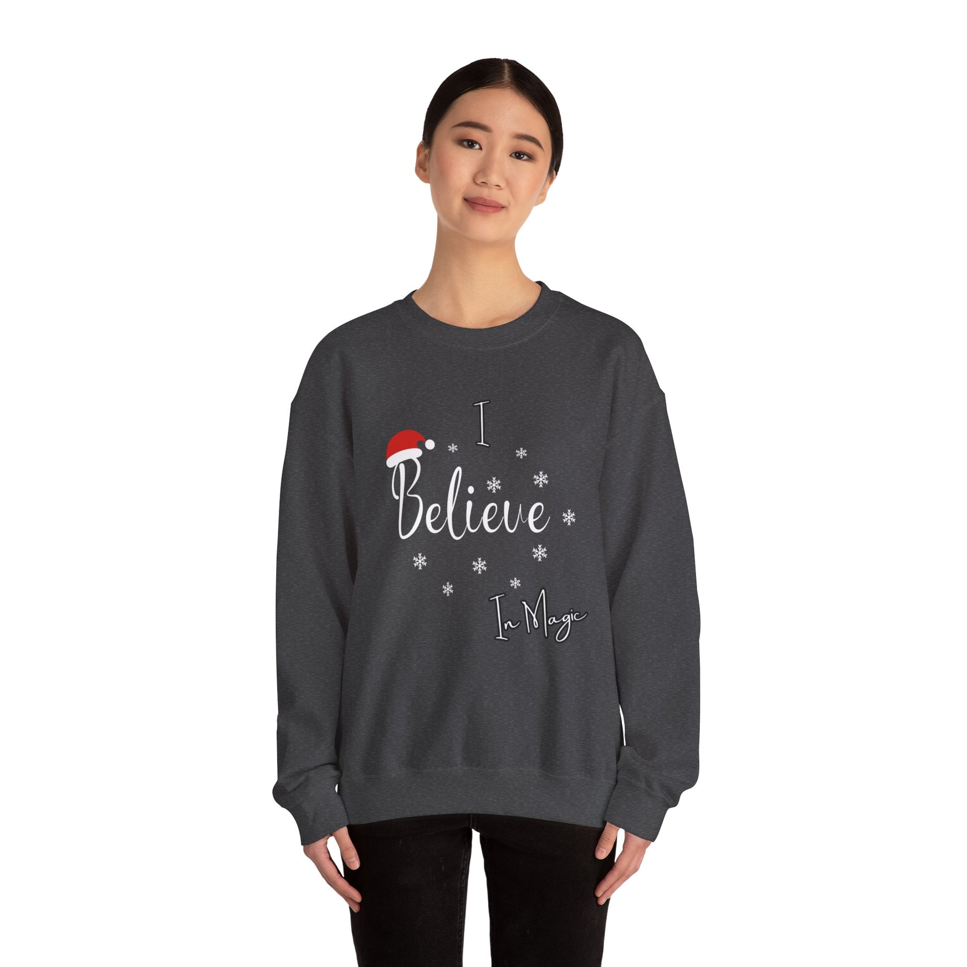 Crewneck "I Believe in Magic" Christmas Sweatshirt - In Style Chics Boutique