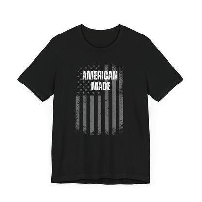 Short Sleeve Tee - 'American Made' Print with US Flag - In Style Chics Boutique  Graphic T-shirts 