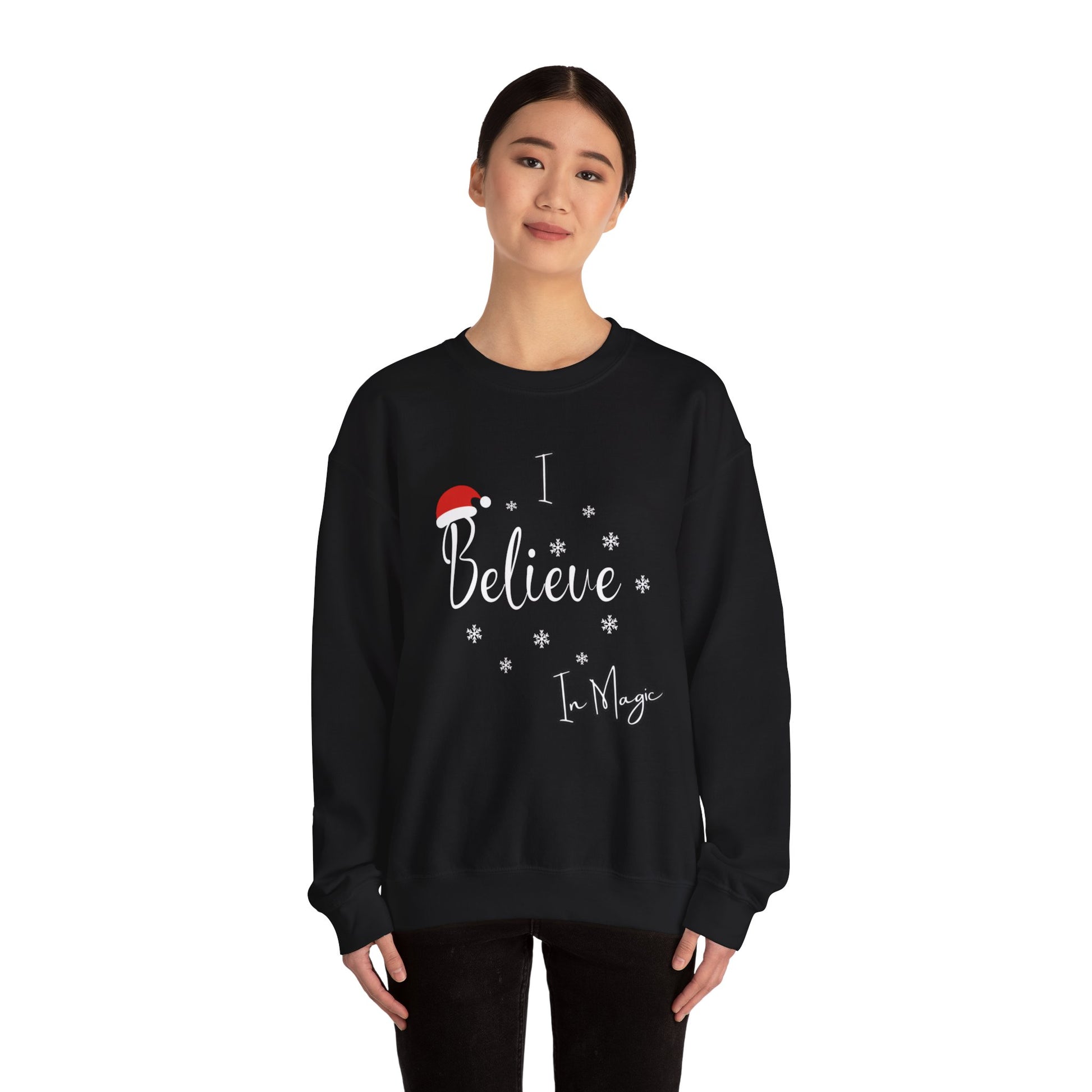 Crewneck "I Believe in Magic" Christmas Sweatshirt - In Style Chics Boutique
