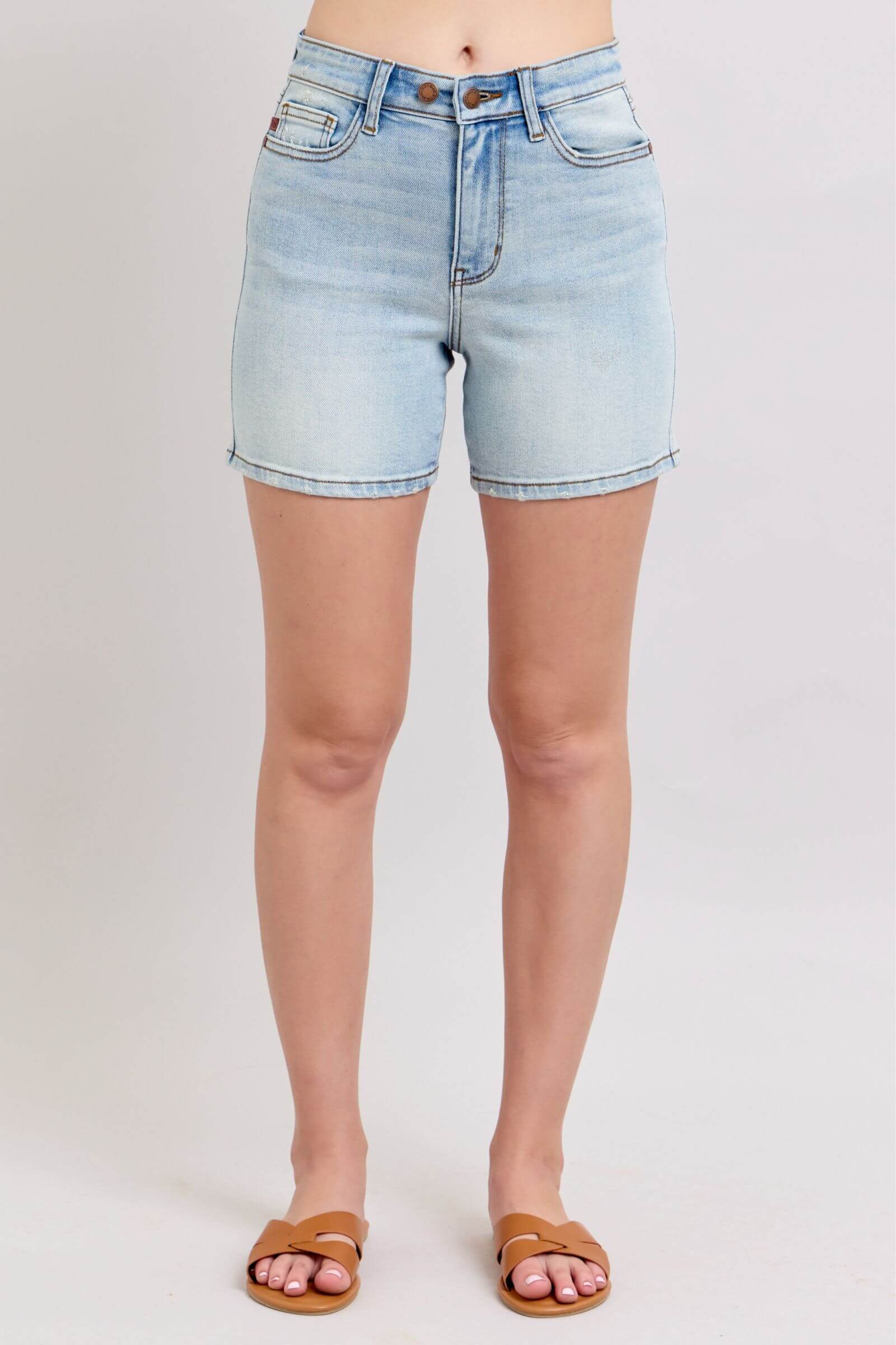 Judy Blue Light Wash 2 Button Denim Shorts with Pockets - Dad Shorts - In Style Chics Boutique Women's Juniors Plus Size Apparel Online 