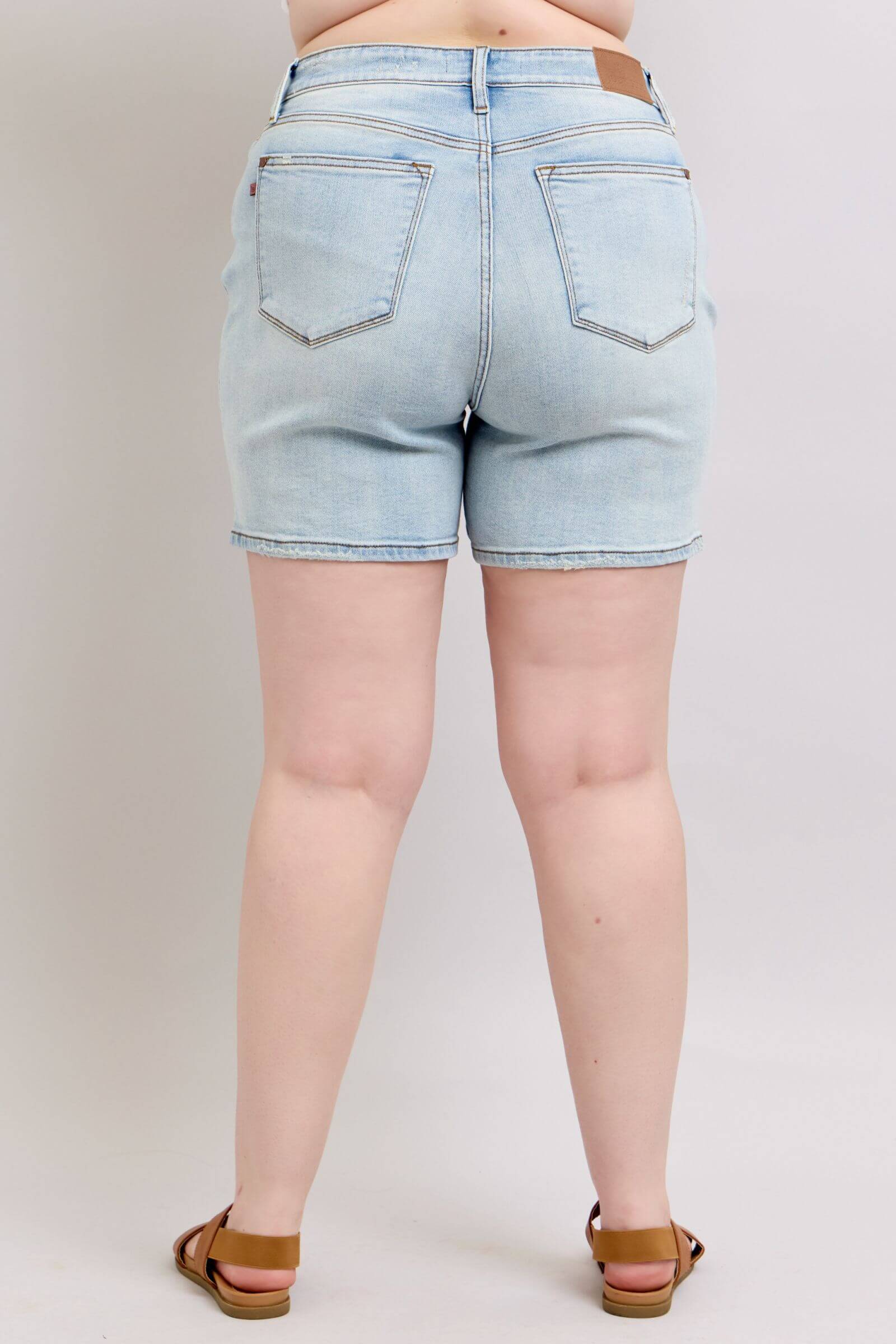 Judy Blue Light Wash 2 Button Denim Shorts with Pockets - Dad Shorts - In Style Chics Boutique Women's Juniors Plus Size Apparel Online 